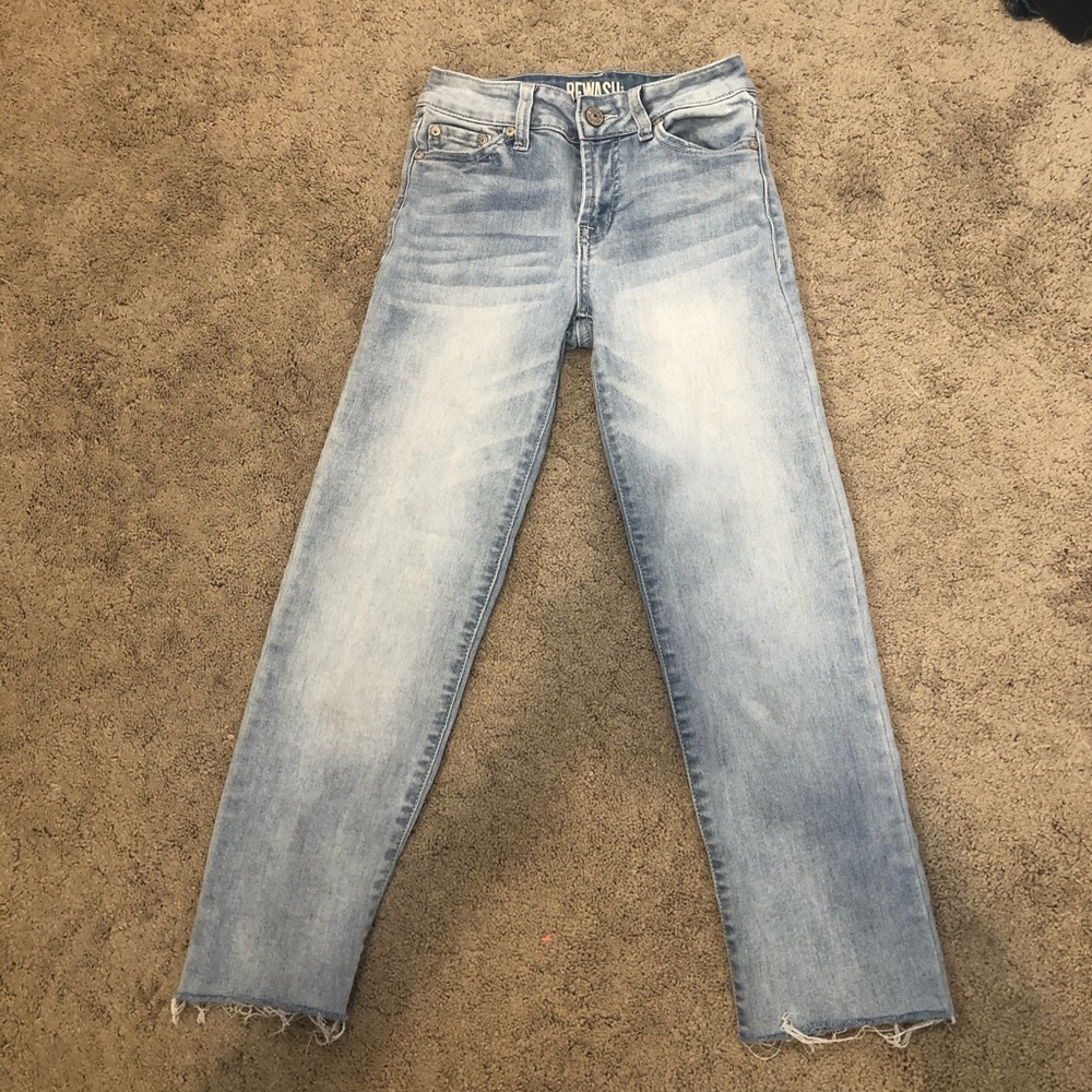 Tilly’s Girls Rewash Cutoff Jeans